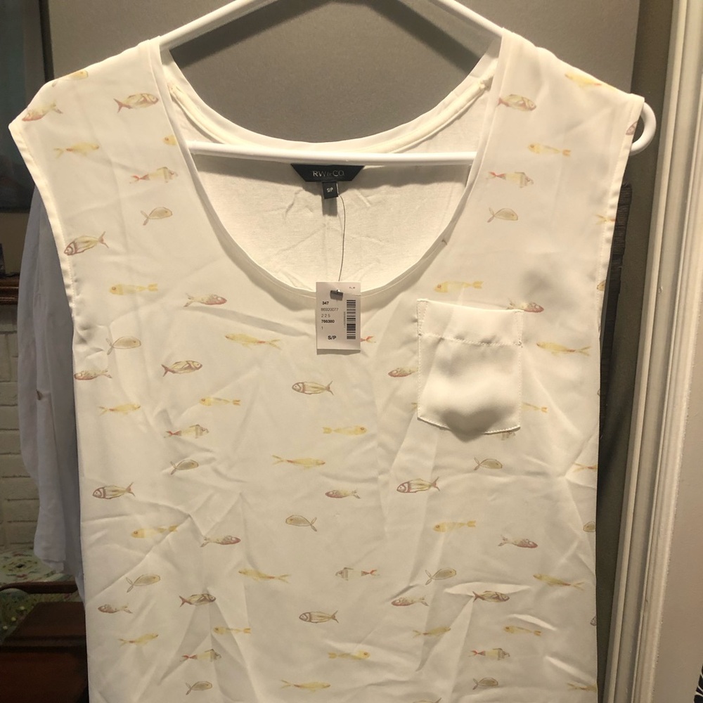 🇨🇦RW &Co Sleeveless TShirt Size Small BNWT
